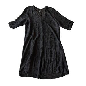 Annikki Karvinen Handmade in Finland Black Textured Crinkle Shift Dress- Large